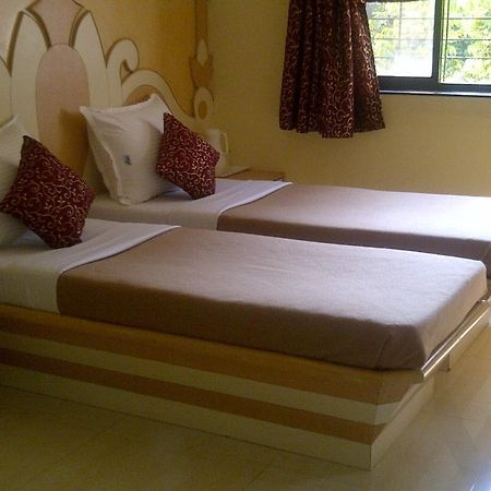 Om Sai Palace Hotel Pune Eksteriør billede
