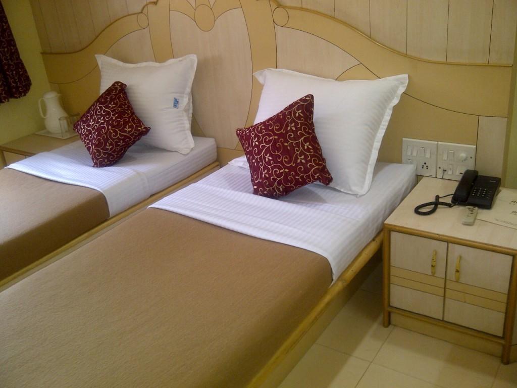 Om Sai Palace Hotel Pune Eksteriør billede